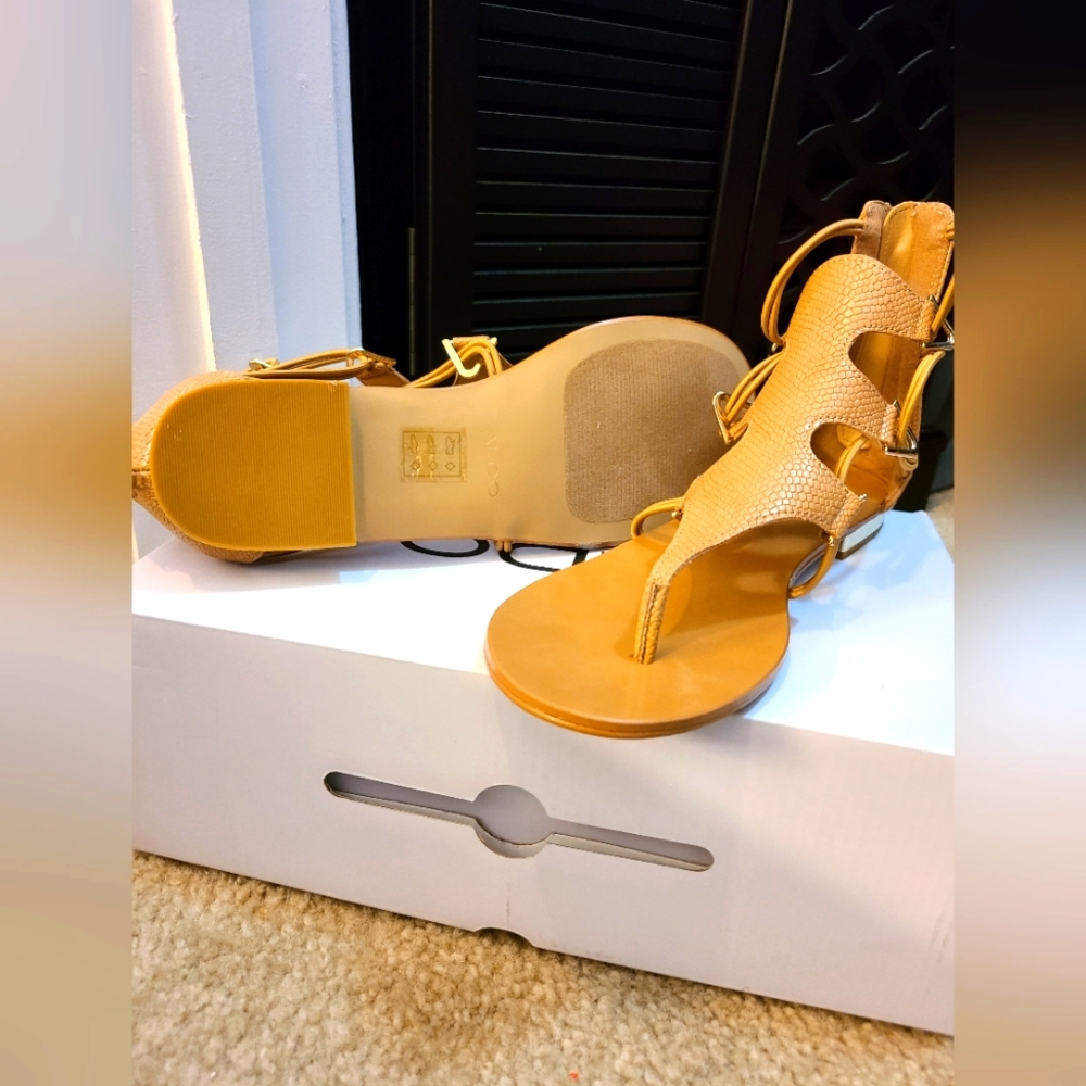 Sandle